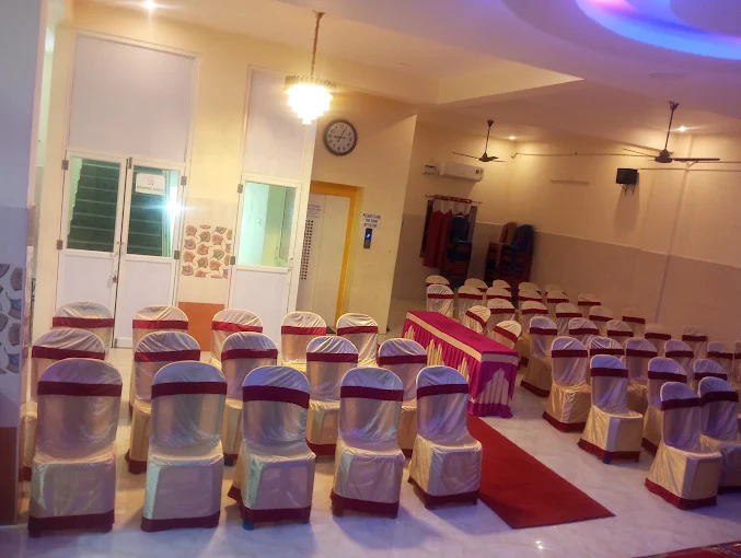 Sri Arunachaleswarar Mini Hall Interior and Seating